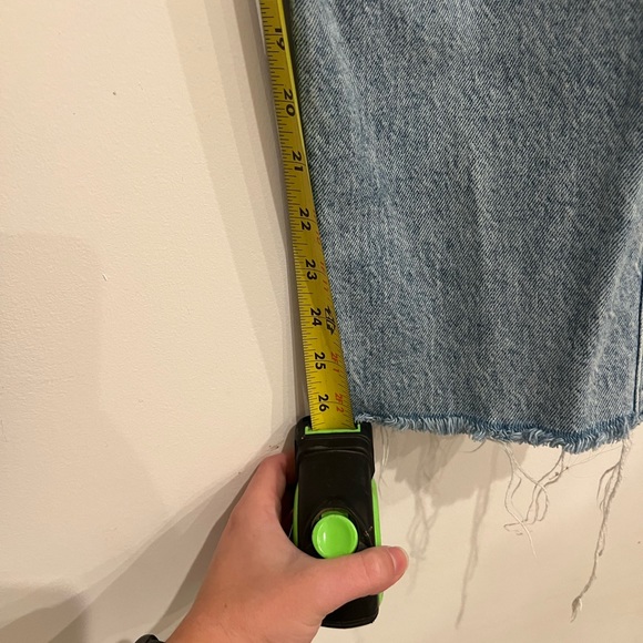 Social Tourist Distressed Jeans - Picture 4 of 5